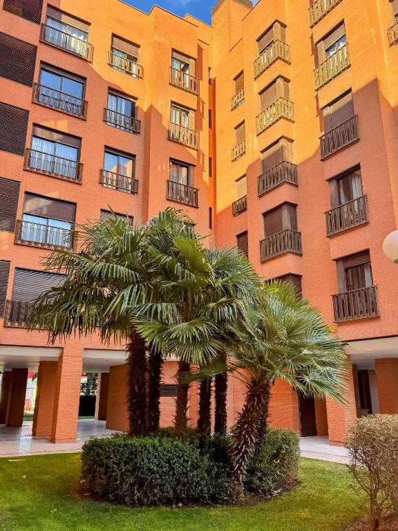 Airport Madrid Plenilunio Suites blue