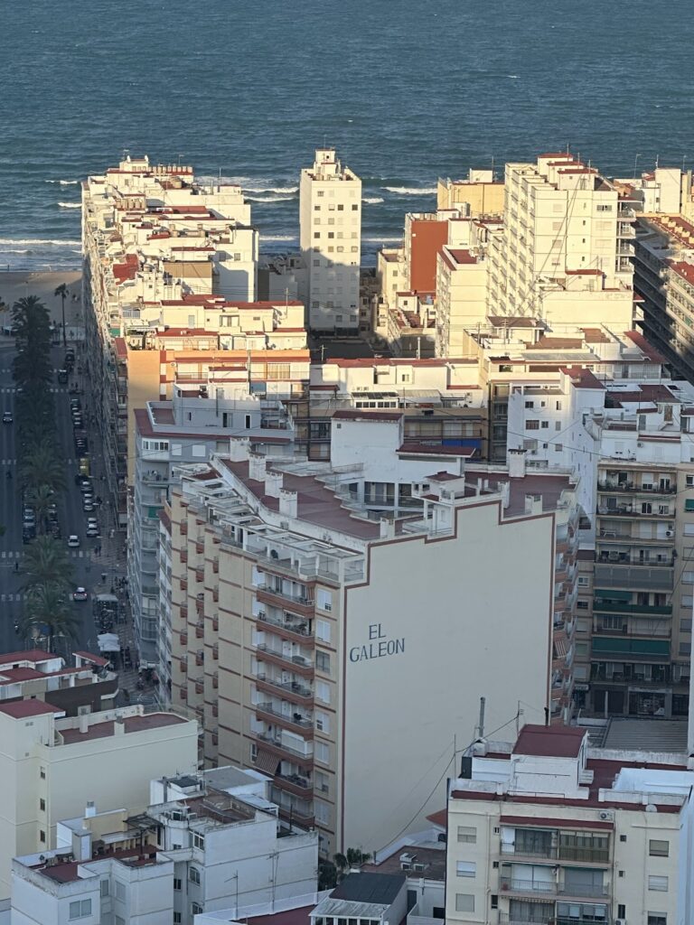 Galeon, 10-75 Atico