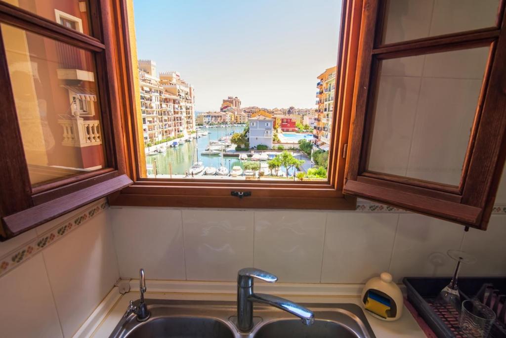 Apartment Near The Beach With Magnificent Views