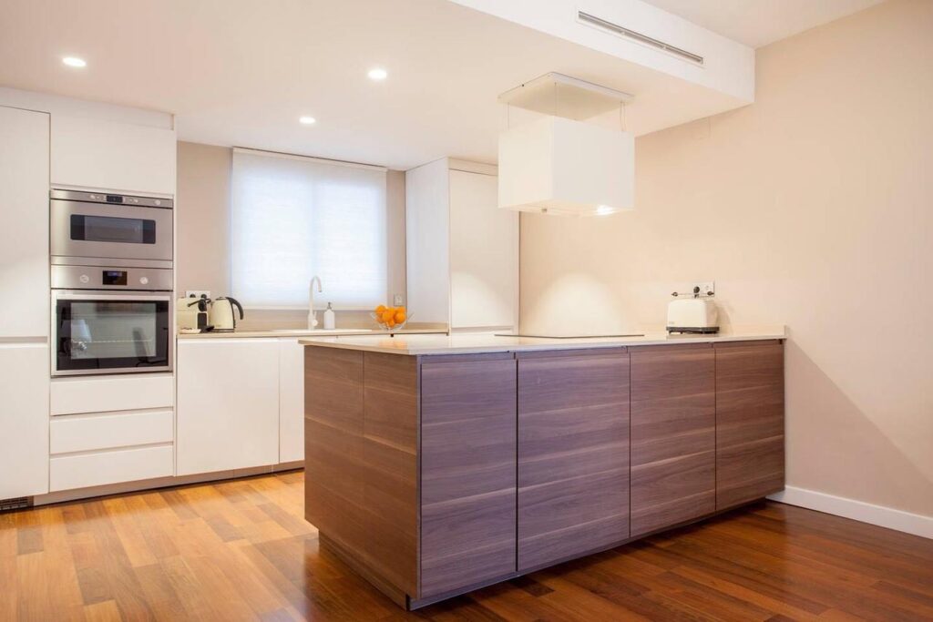 Hi Valencia Apartments – Jorge Juan