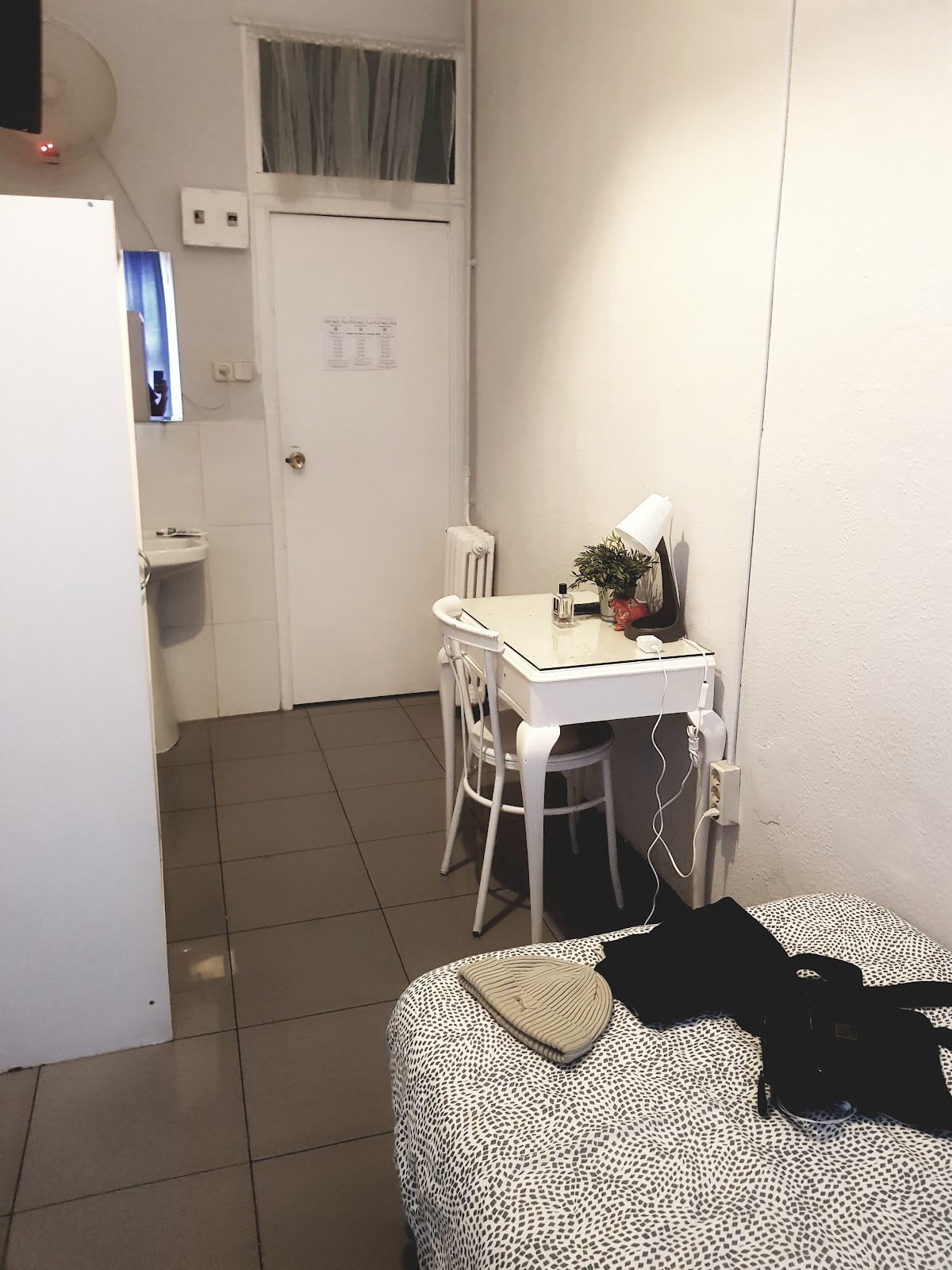 Hostal Parisien