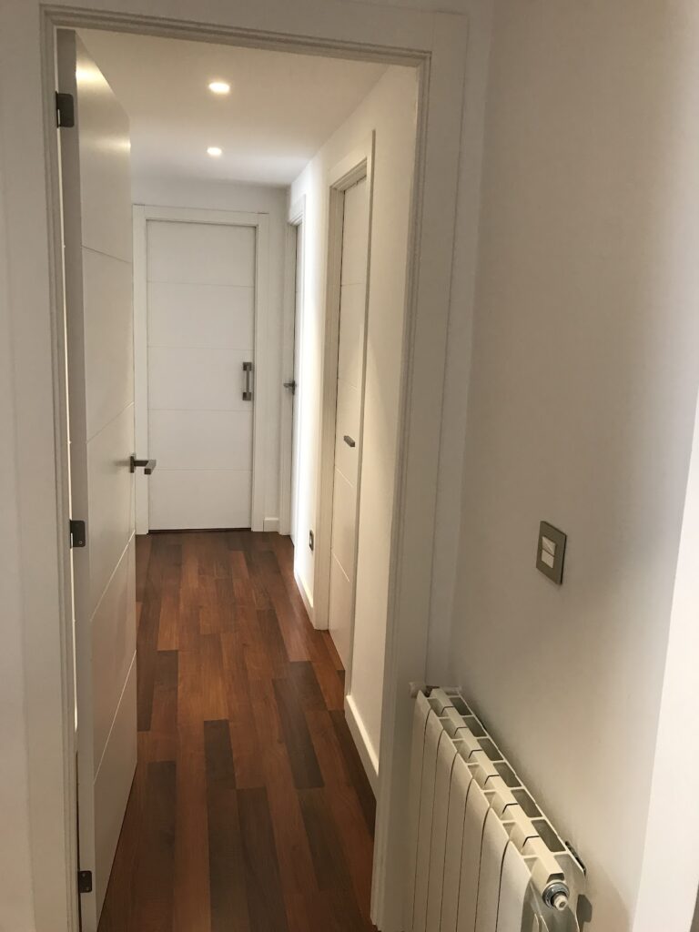 Hi Valencia Apartments – Jorge Juan