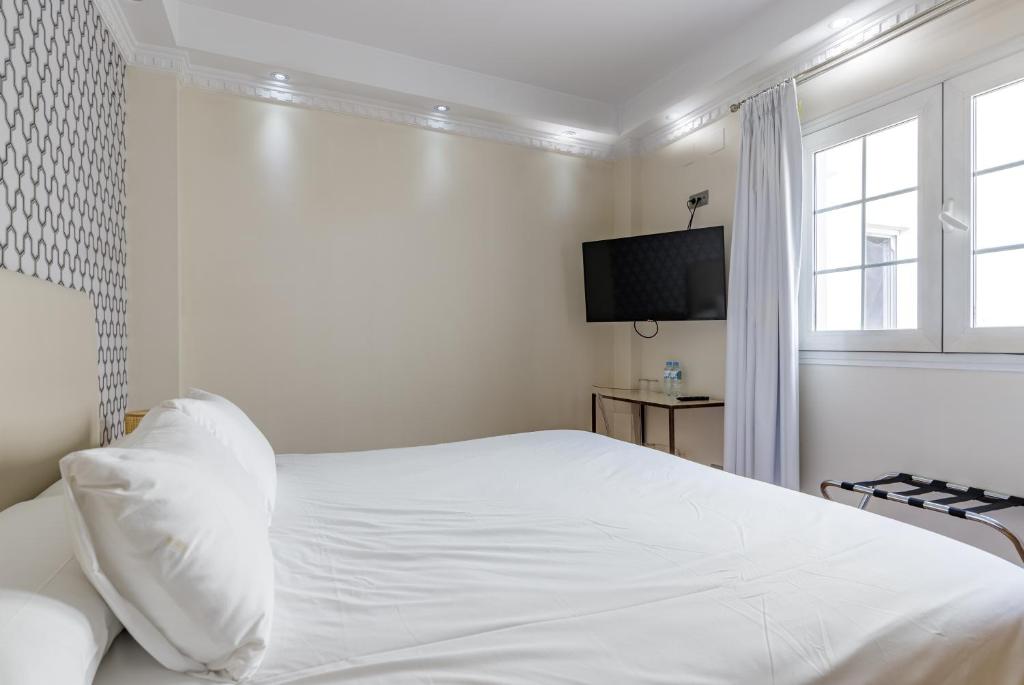 H-A Hotel Trebol