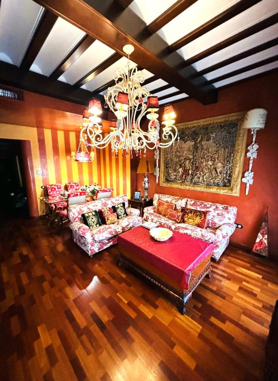 Plaza San Francisco Luxury Apartment
