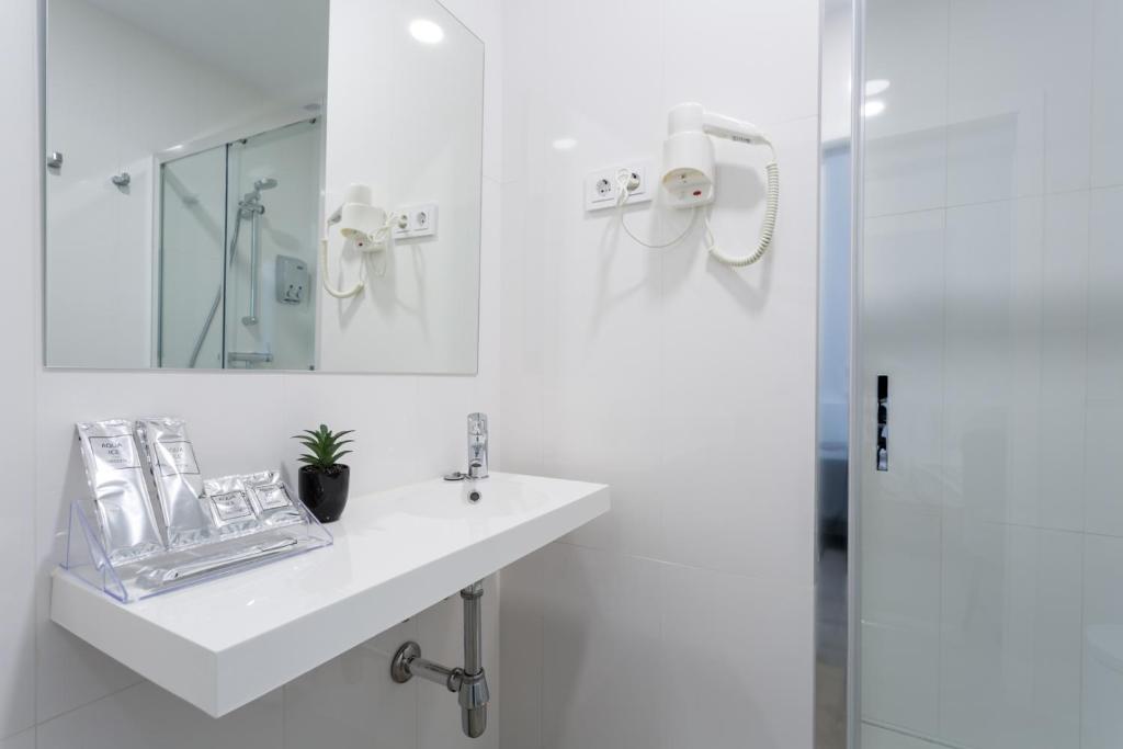 La Puerta De Palacio – Adults Only