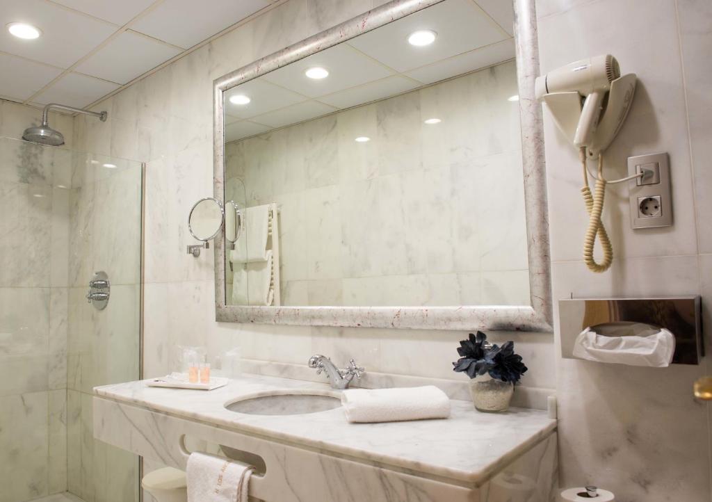 Los Angeles & Spa Hotel