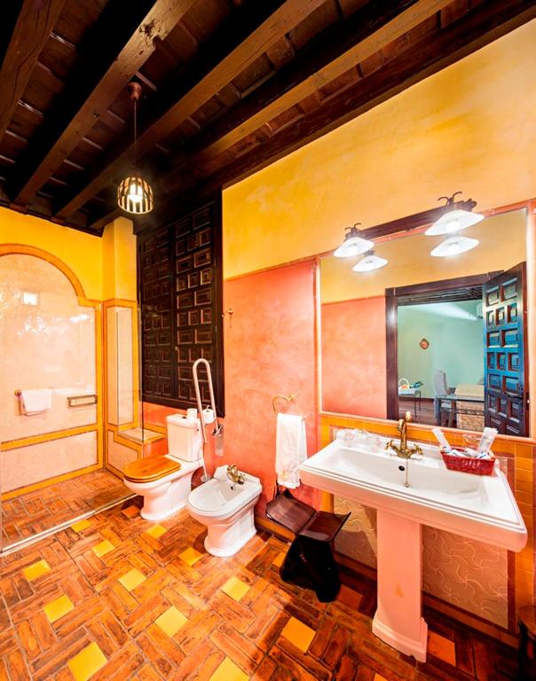 Palacio Mariana Pineda Hotel