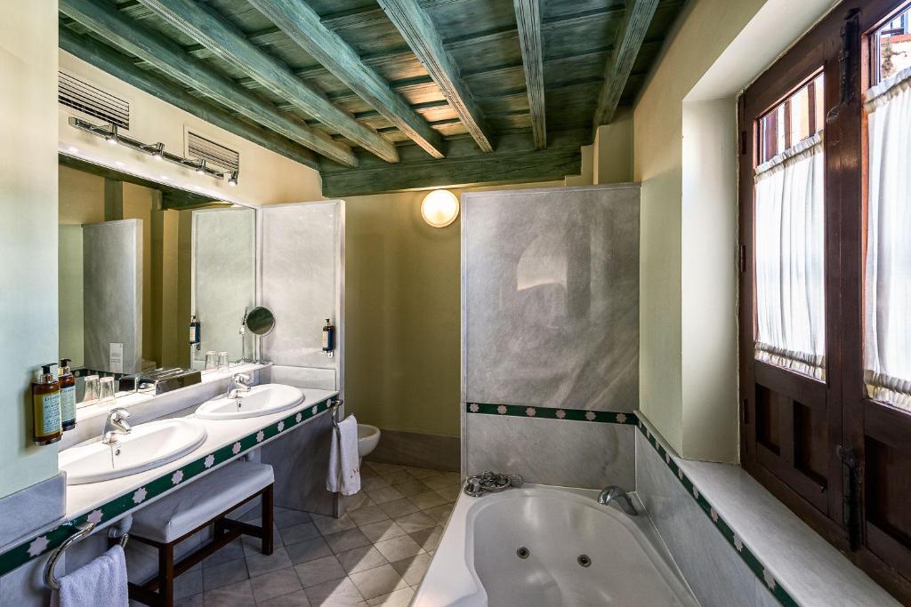 Casa Morisca Hotel Boutique