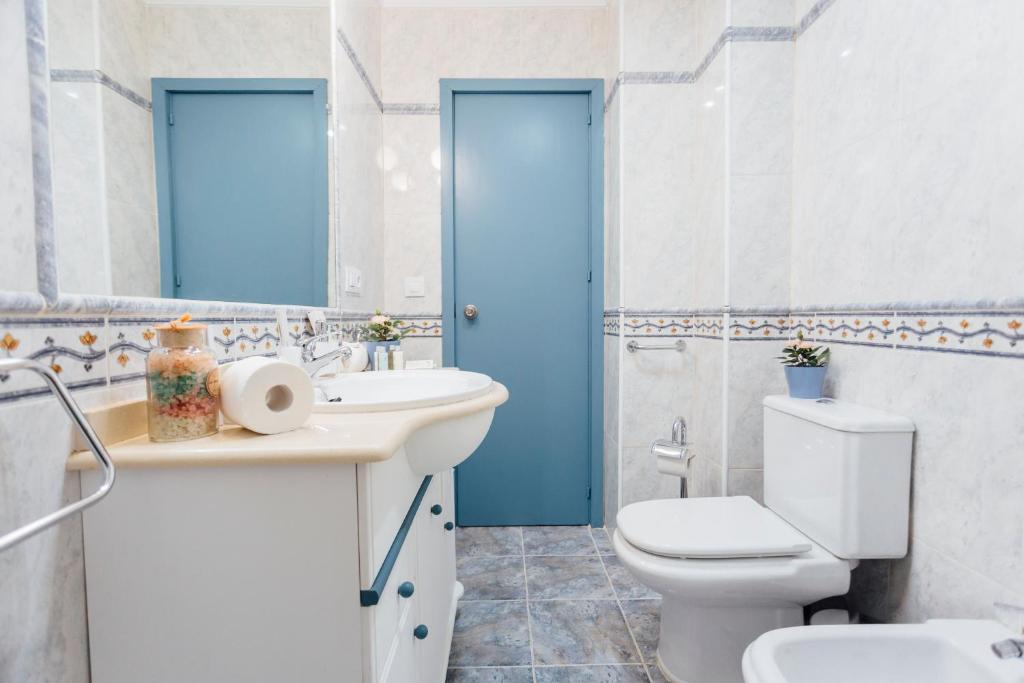 Stunning And Colorful- 4Bd 2Bth- Santa Cruz