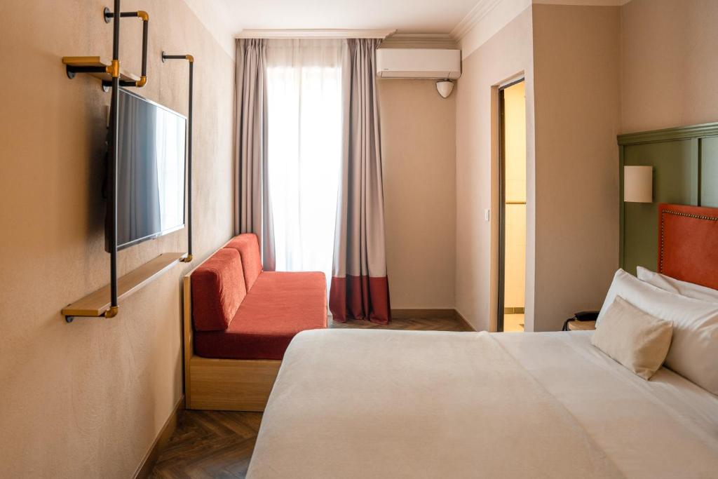 The Honest Hotel