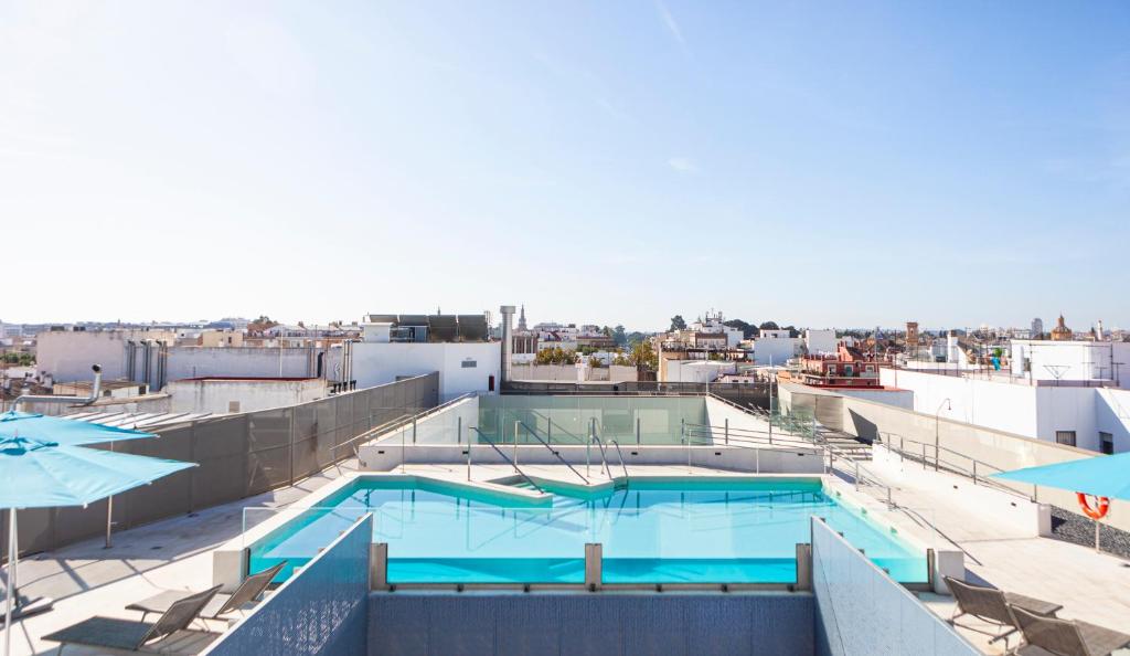 Hotel Macia Sevilla Kubb