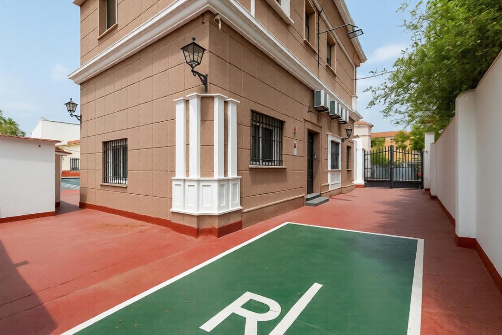 Ayz Elcano – Auto Check-In Property