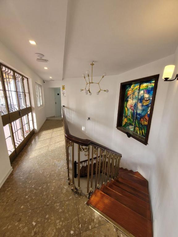 Ayz Silvela – Auto Check-In Property