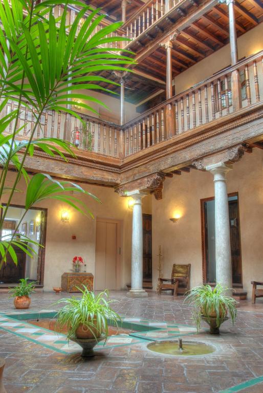 Casa Morisca Hotel Boutique