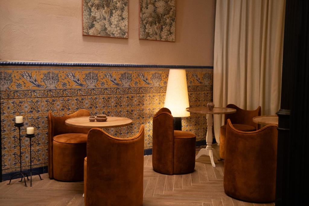 The Honest Hotel