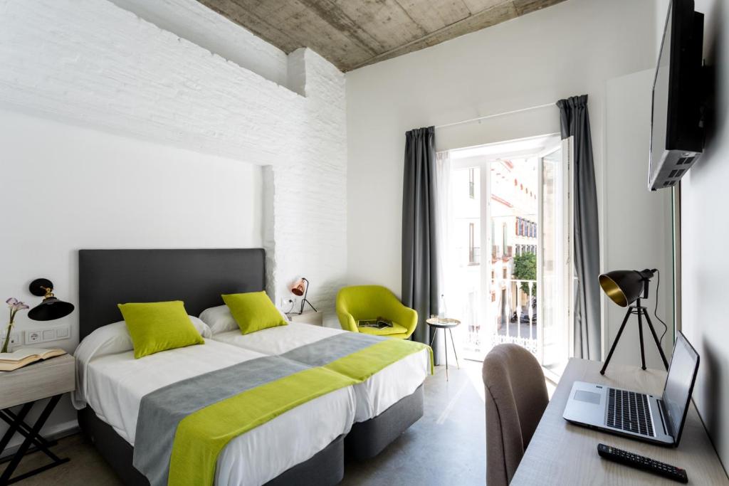 La Puerta De Palacio – Adults Only