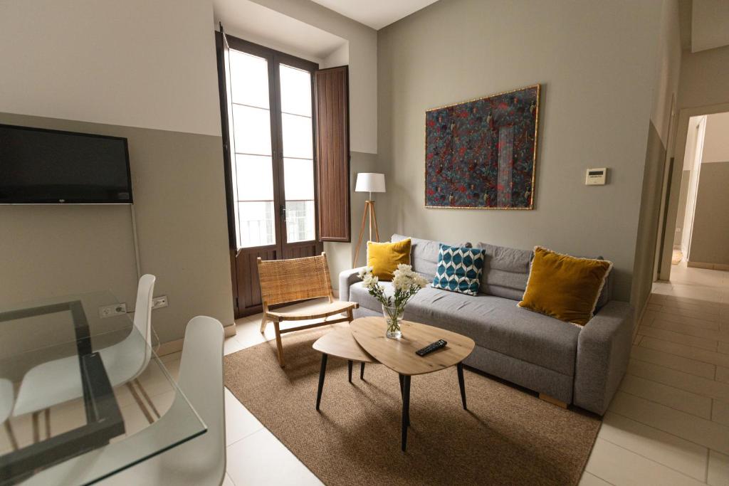 Guzman El Bueno Suites