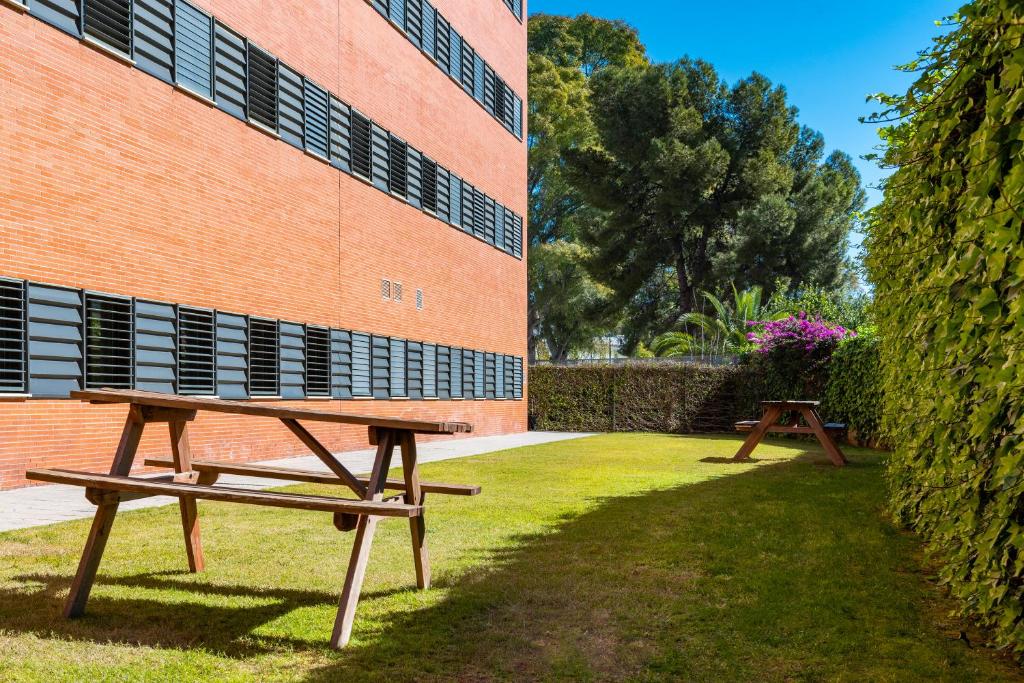 Micampus Rector Estanislao Del Campo – Students Residence