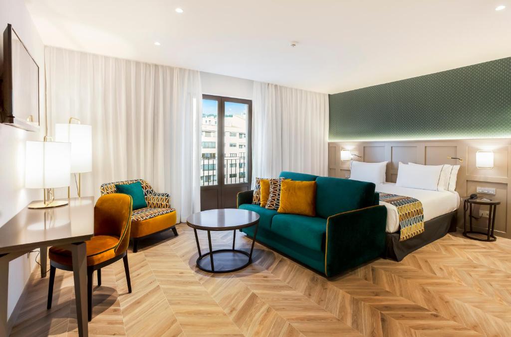 Eurostars Puerta Real Hotel