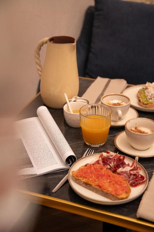 The Honest Hotel