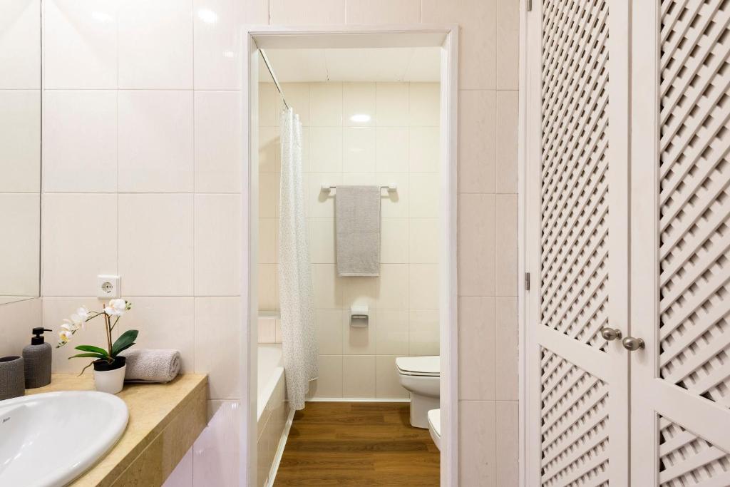 Micampus Armendariz Student Residence