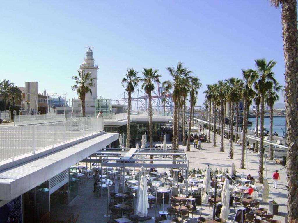 Beach & Center Premium