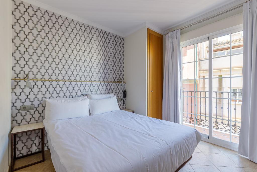 H-A Hotel Trebol