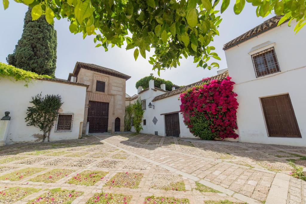 Casa Turística Patio Cordobés – Parking Privado En La Judería