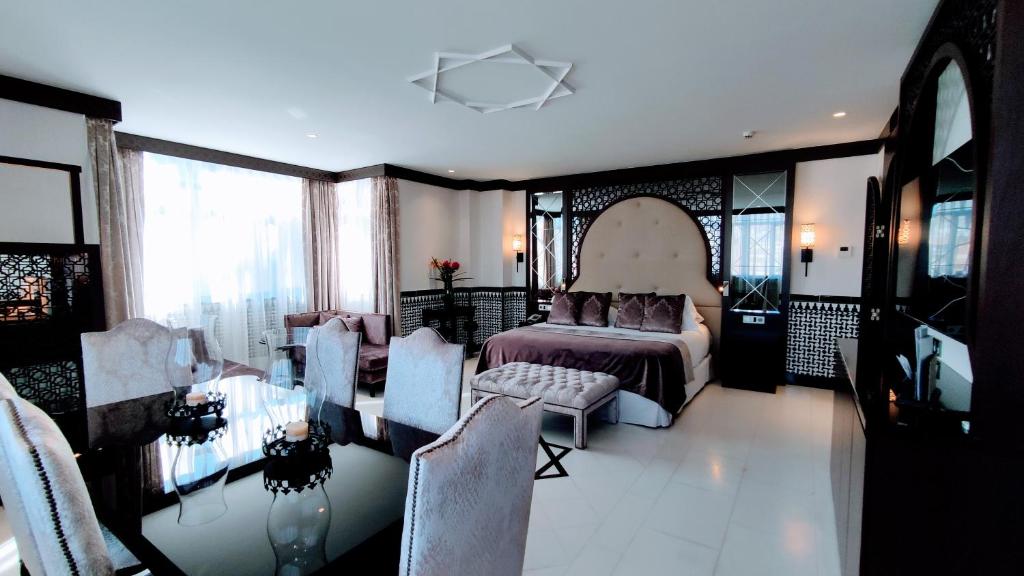 Saray Hotel