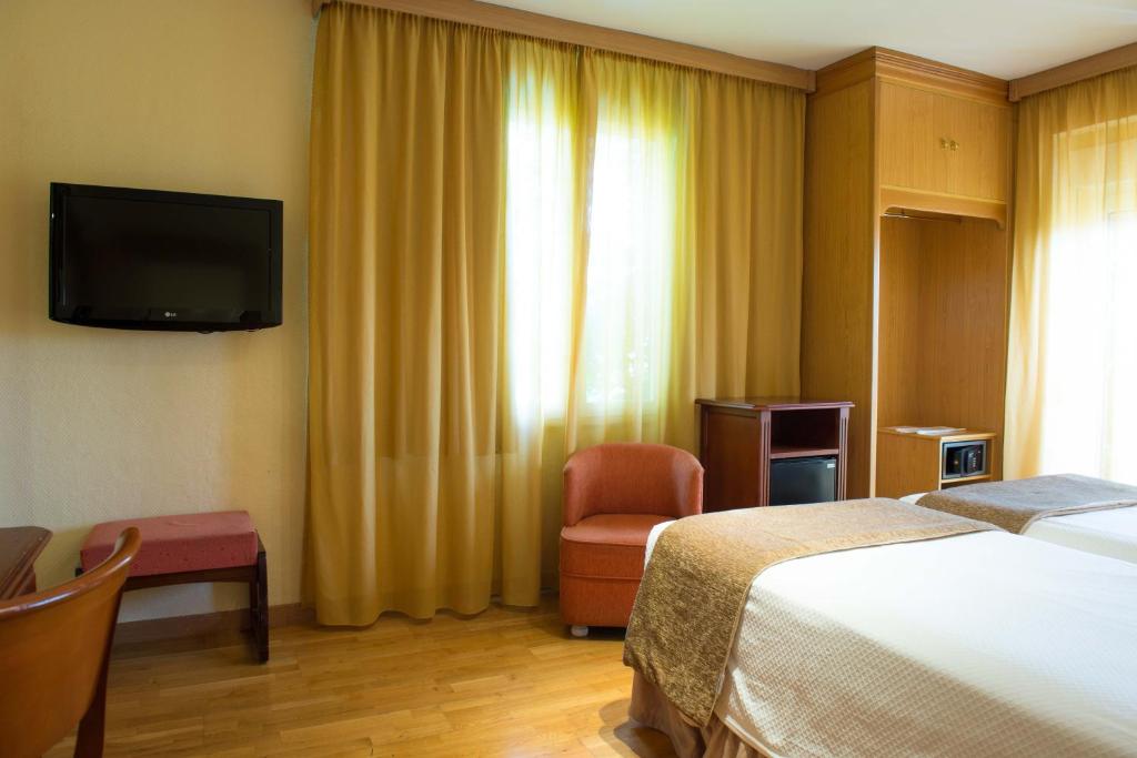 Los Angeles & Spa Hotel