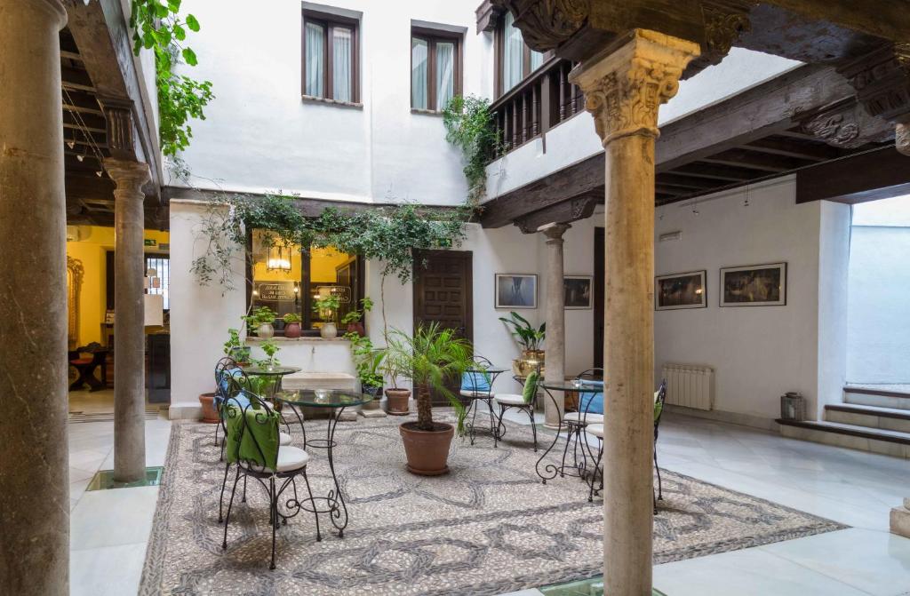 Casa Del Capitel Nazari Hotel
