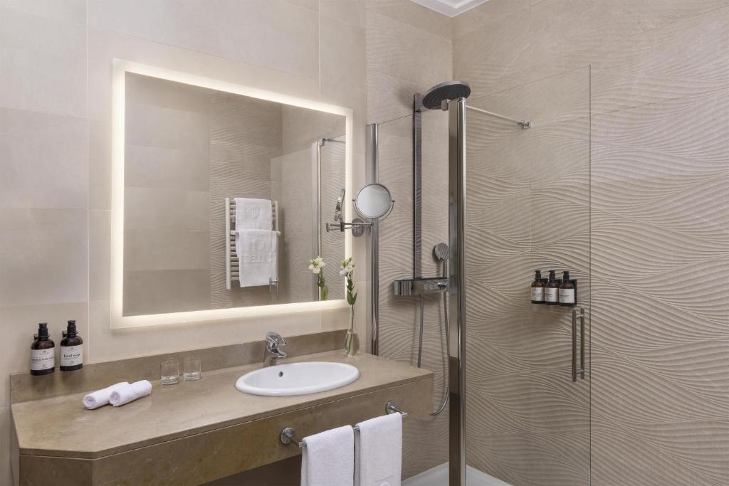 Nh Collection Granada Victoria Hotel