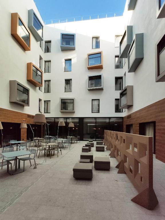 Hotel Macia Sevilla Kubb