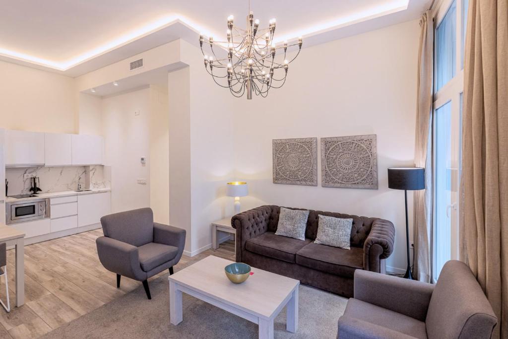 Fresh Velazquez Apartments