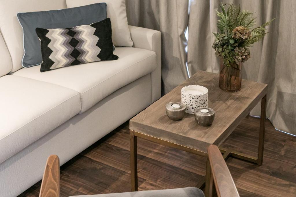 Green-Apartments Sierpes Luxury Suites
