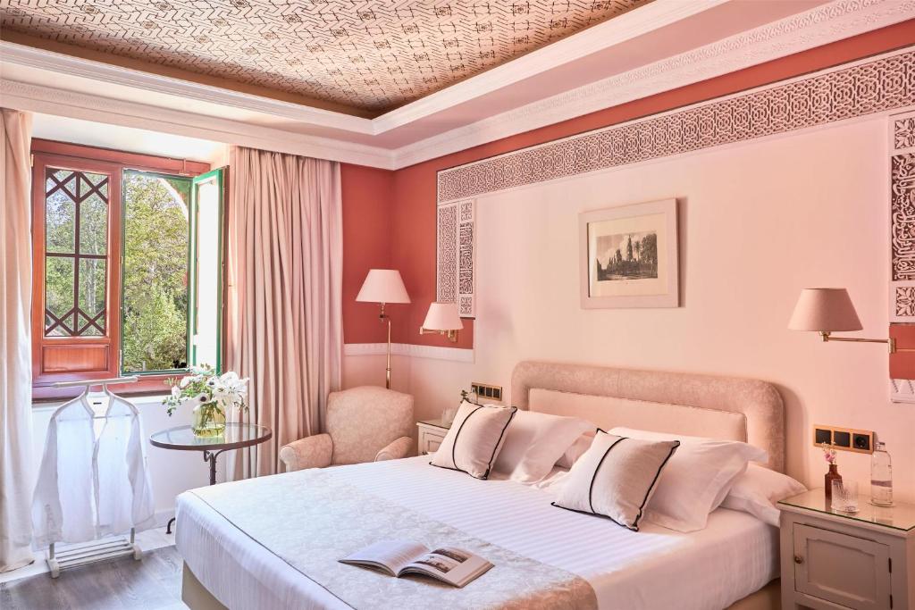 Alhambra Palace Hotel