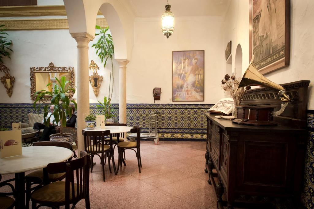 Hotel Abanico Casa Palacio