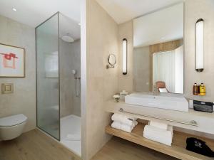 H10 Croma Malaga